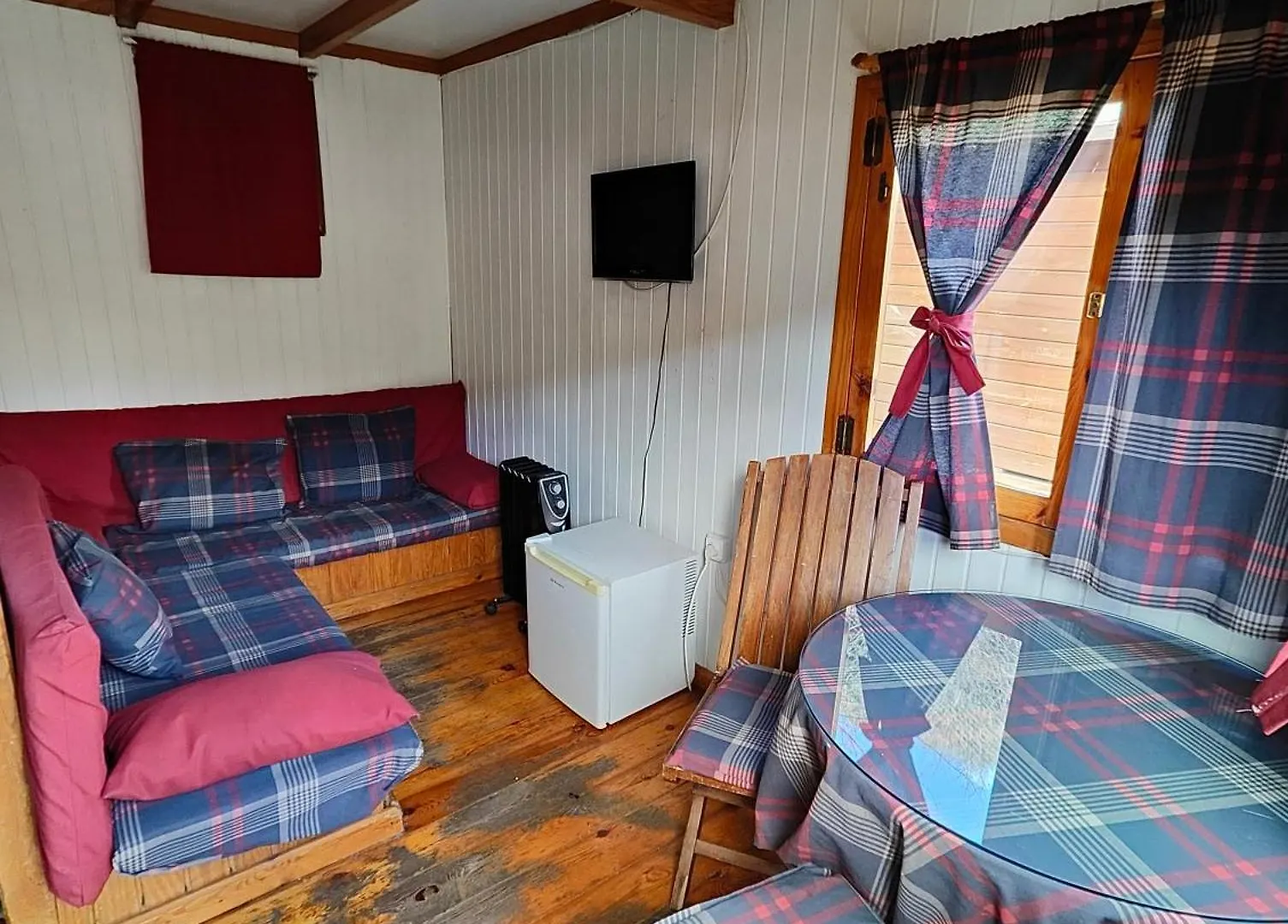 ** Campsite Bungalow Camping Trevelez Spain